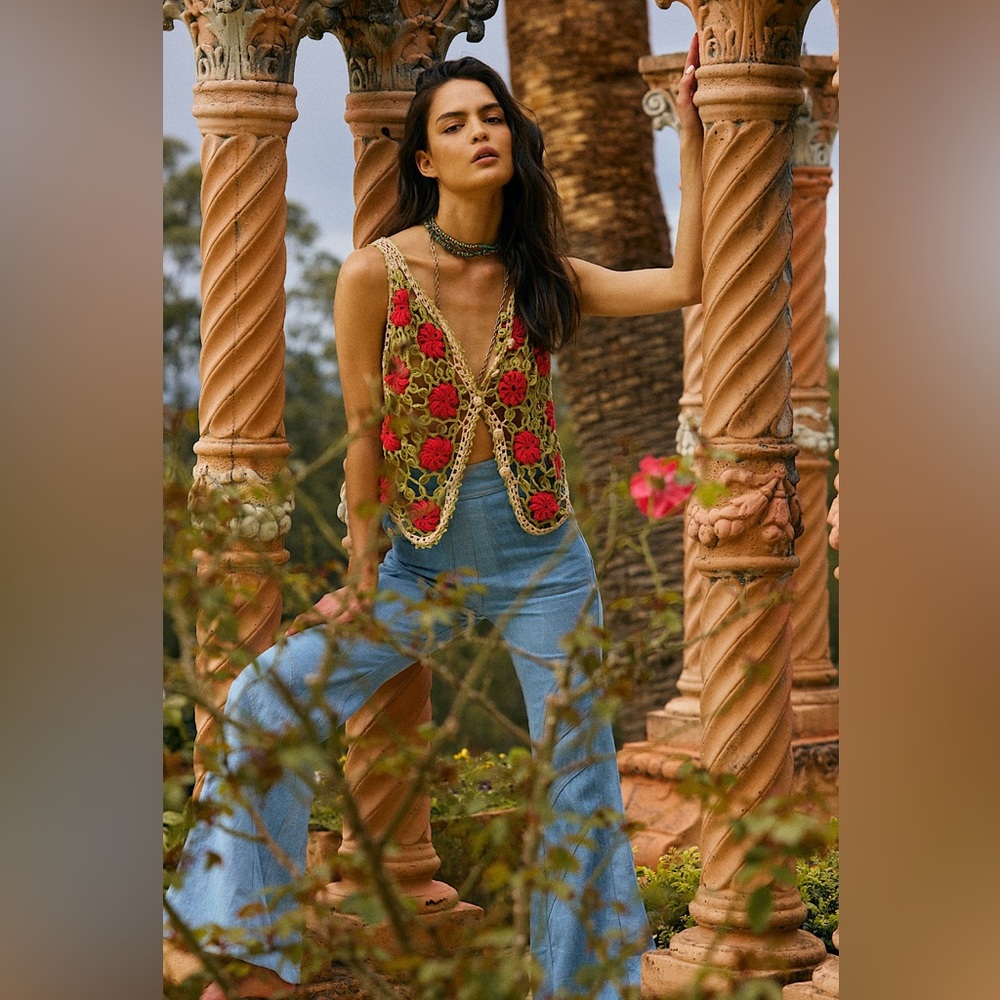 DO NOT BUY..RESERVED💚 BNWT CU Rose Garden Hand Crochet Vest